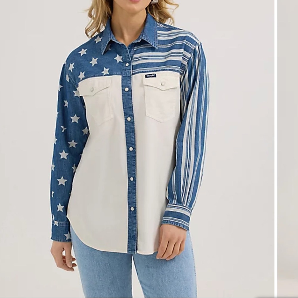 Wrangler RETRO Blue and White Star Patterned Button-Up Shirt
